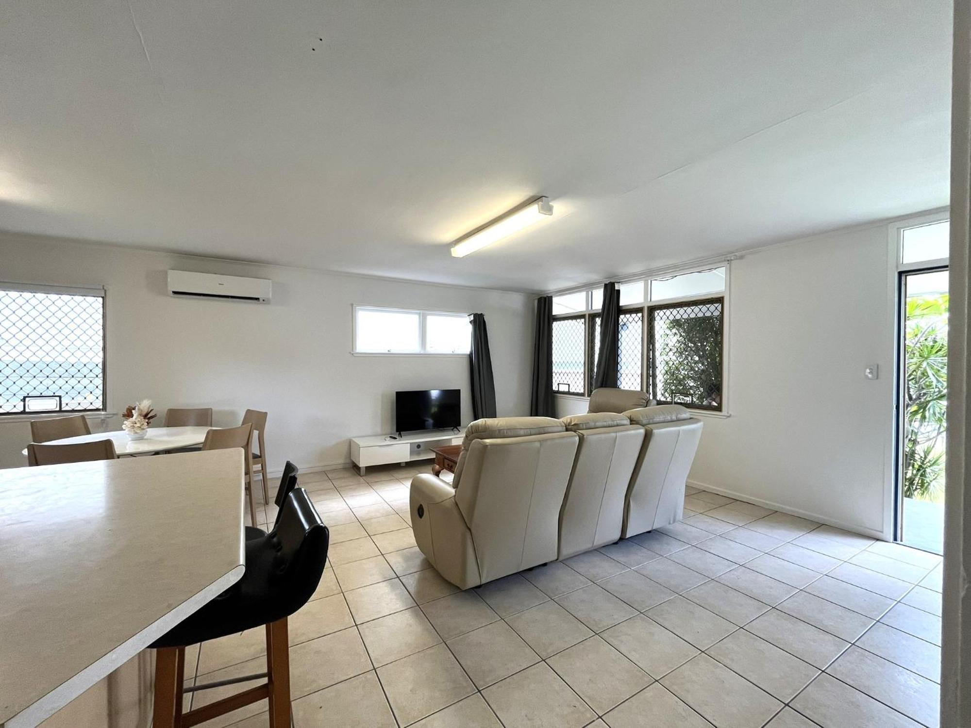Tropicana Motel Gold Coast Extérieur photo